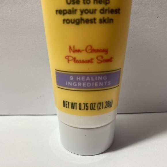 6) Carmex Healing Cream 9 Healing Ingredients - Picture 10 of 12